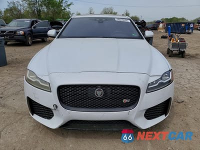 Piąte zdjęcie samochodu w środku: 2016 JAGUAR XF S VIN:SAJBG4BV8GCY06179 - miniatura