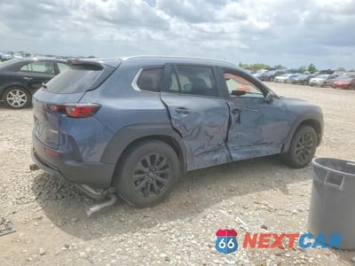 Trzecie zdjęcie samochodu z tyłu: 2025 MAZDA CX-50 PREFERRED VIN:7MMVABBM5SN317521 - miniatura