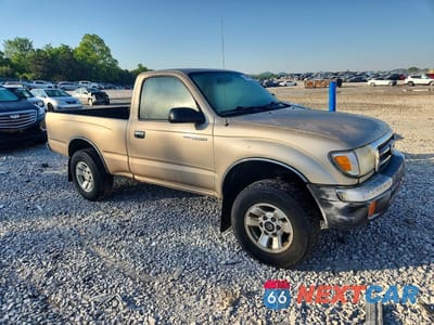 Czwarte zdjęcie samochodu z boku: 2000 TOYOTA TACOMA BASE VIN:4TAPM62N2YZ591370 - miniatura
