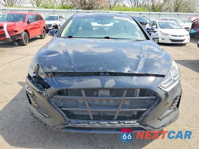 Piąte zdjęcie samochodu w środku: 2018 HYUNDAI SONATA SEL VIN:5NPE34AF8JH648231 - miniatura