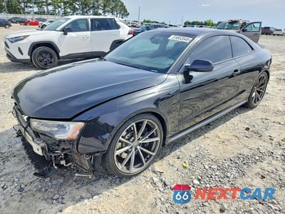 2015 AUDI RS5 WUAC6AFR2FA900976 - główne zdjęcie licytacji z USA - miniatura