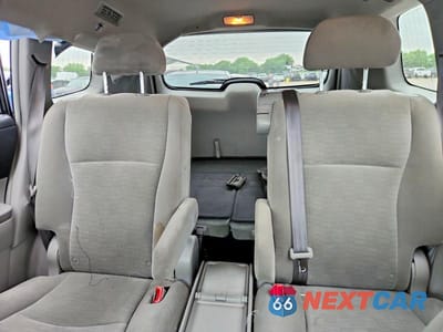 Zdjęcie 10 z 13 samochodu: 2013 TOYOTA HIGHLANDER PLUS VIN:5TDZA3EHXDS032008 - miniatura