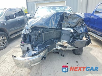 Piąte zdjęcie samochodu w środku: 2016 RAM 1500 LONGHORN VIN:1C6RR7PM5GS374804 - miniatura