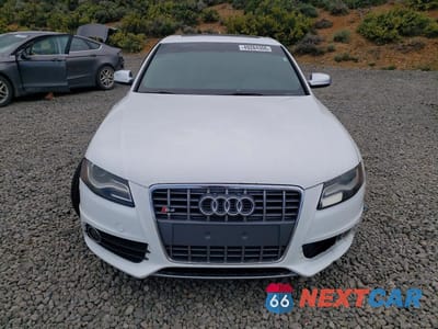 Piąte zdjęcie samochodu w środku: 2010 AUDI S4 PREMIUM PLUS VIN:WAUBGAFL9AA115815 - miniatura