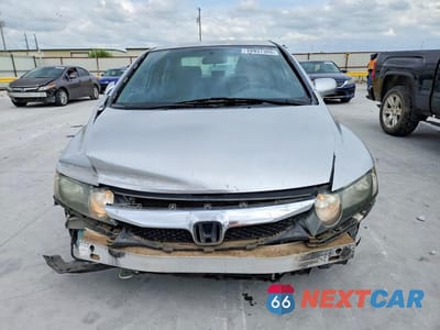 Piąte zdjęcie samochodu w środku: 2010 HONDA CIVIC LX VIN:2HGFA1F52AH513376 - miniatura