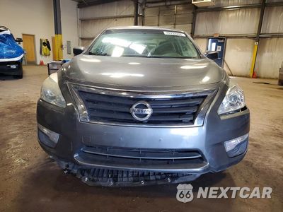 Piąte zdjęcie samochodu w środku: 2015 NISSAN ALTIMA 2.5 S VIN:1N4AL3AP1FC292151 - miniatura