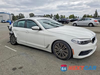Czwarte zdjęcie samochodu z boku: 2019 BMW 530 I VIN:WBAJA5C5XKWW01080 - miniatura