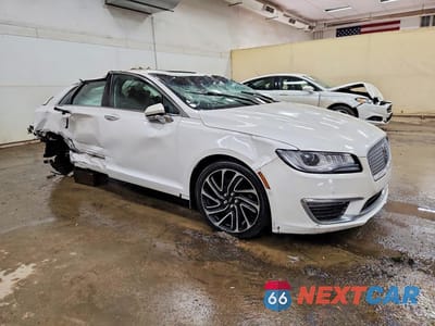Czwarte zdjęcie samochodu z boku: 2020 LINCOLN MKZ RESERVE VIN:3LN6L5F94LR615185 - miniatura