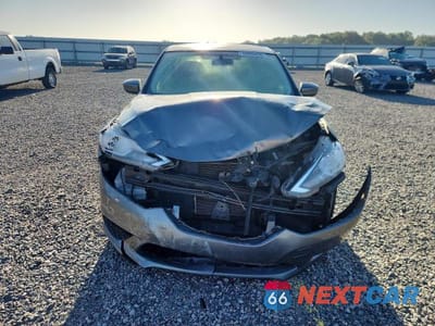 Piąte zdjęcie samochodu w środku: 2019 NISSAN SENTRA SV VIN:3N1AB7AP2KY344802 - miniatura