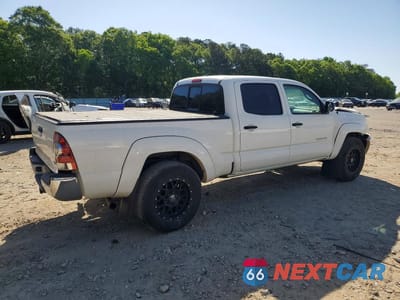 Trzecie zdjęcie samochodu z tyłu: 2011 TOYOTA TACOMA PRERUNNER V6 VIN:3TMKU4HN6BM027093 - miniatura