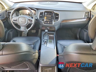 Zdjęcie 8 z 13 samochodu: 2018 VOLVO XC90 T6 VIN:YV4A22PK8J1391165 - miniatura