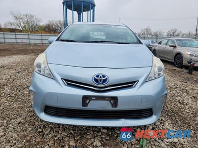 Piąte zdjęcie samochodu w środku: 2012 TOYOTA PRIUS V THREE VIN:JTDZN3EU7C3035319 - miniatura