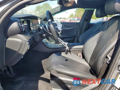 Zdjęcie 7 z 12 samochodu: 2018 MERCEDES-BENZ E 300 4MATIC VIN:WDDZF4KB8JA314282 - miniatura