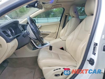 Zdjęcie 7 z 12 samochodu: 2013 VOLVO S60 T5 VIN:YV1612FS1D1226585 - miniatura