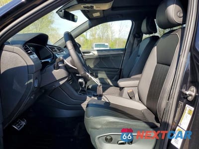 Zdjęcie 7 z 13 samochodu: 2022 VOLKSWAGEN TIGUAN SE R-LINE BLACK VIN:3VV8B7AX5NM083027 - miniatura
