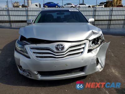 Piąte zdjęcie samochodu w środku: 2011 TOYOTA CAMRY LE VIN:4T1BF3EK0BU736835 - miniatura