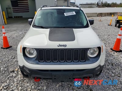 Piąte zdjęcie samochodu w środku: 2015 JEEP RENEGADE TRAILHAWK VIN:ZACCJBCTXFPC31826 - miniatura