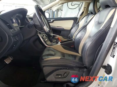 Zdjęcie 7 z 12 samochodu: 2012 VOLVO XC60 T6 VIN:YV4902DZ2C2334290 - miniatura
