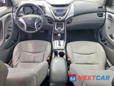 Zdjęcie 8 z 13 samochodu: 2012 HYUNDAI ELANTRA GLS VIN:5NPDH4AE1CH091444 - miniatura