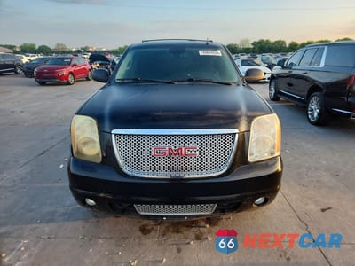 Piąte zdjęcie samochodu w środku: 2009 GMC YUKON DENALI VIN:1GKFC03279R301277 - miniatura