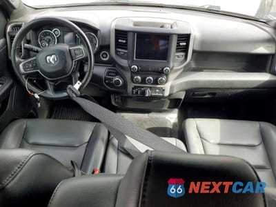 Zdjęcie 8 z 11 samochodu: 2021 RAM 1500 TRADESMAN VIN:1C6SRFCT1MN697296 - miniatura