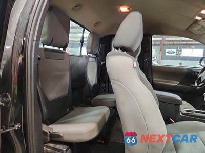 Zdjęcie 10 z 12 samochodu: 2018 TOYOTA TACOMA SR VIN:5TFSX5EN0JX059984 - miniatura