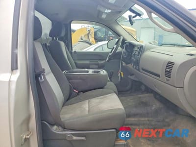 Zdjęcie 10 z 12 samochodu: 2008 CHEVROLET SILVERADO C1500 VIN:1GCEC14X98Z176241 - miniatura