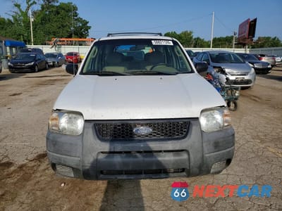 Piąte zdjęcie samochodu w środku: 2003 FORD ESCAPE XLS VIN:1FMYU92143KE05753 - miniatura