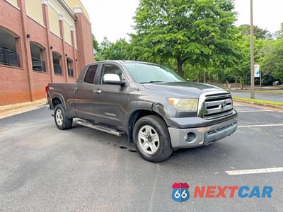 2011 TOYOTA TUNDRA DOUBLE CAB SR5 5TFRM5F16BX025150 - główne zdjęcie licytacji z USA - miniatura