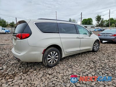 Trzecie zdjęcie samochodu z tyłu: 2017 CHRYSLER PACIFICA TOURING L VIN:2C4RC1BG6HR739745 - miniatura