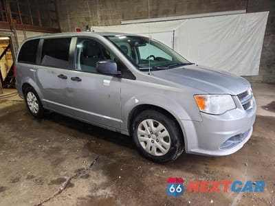 Czwarte zdjęcie samochodu z boku: 2020 DODGE GRAND CARAVAN SE VIN:2C4RDGBG5LR231596 - miniatura