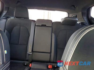 Zdjęcie 10 z 13 samochodu: 2021 VOLVO XC40 T5 R-DESIGN VIN:YV4162UM5M2522514 - miniatura