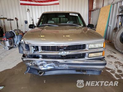 Piąte zdjęcie samochodu w środku: 1999 CHEVROLET SUBURBAN K1500 VIN:1GNFK16R1XJ387931 - miniatura