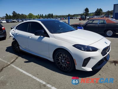 Czwarte zdjęcie samochodu z boku: 2025 BMW M235XI VIN:WBA33GG00S7S76334 - miniatura