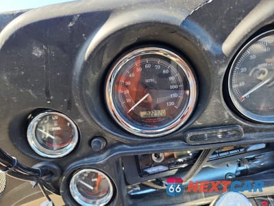 Zdjęcie 7 z 9 samochodu: 2006 HARLEY-DAVIDSON FLHTCUI VIN:1HD1FCW126Y691948 - miniatura