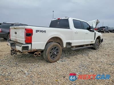 Trzecie zdjęcie samochodu z tyłu: 2024 FORD F250 SUPER DUTY VIN:1FT8W2BTXREC10142 - miniatura