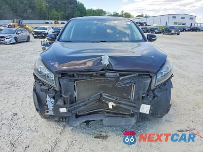Piąte zdjęcie samochodu w środku: 2019 KIA SORENTO L VIN:5XYPG4A30KG584343 - miniatura