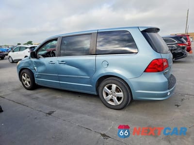 Drugie zdjęcie samochodu z przodu: 2010 VOLKSWAGEN ROUTAN SE VIN:2V4RW3D15AR262913 - miniatura