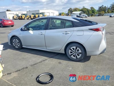 Drugie zdjęcie samochodu z przodu: 2017 TOYOTA PRIUS THREE VIN:JTDKARFU4H3536125 - miniatura