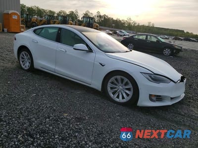 Czwarte zdjęcie samochodu z boku: 2018 TESLA MODEL S VIN:5YJSA1E20JF244434 - miniatura