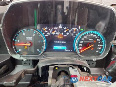 Zdjęcie 9 z 12 samochodu: 2018 GMC SIERRA K3500 DENALI VIN:1GT42YEY8JF136111 - miniatura