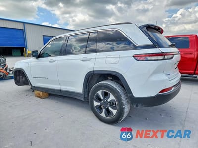 Drugie zdjęcie samochodu z przodu: 2022 JEEP GRAND CHEROKEE LIMITED 4XE VIN:1C4RJYB60N8756943 - miniatura