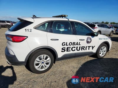 Trzecie zdjęcie samochodu z tyłu: 2020 FORD ESCAPE S VIN:1FMCU0F62LUA79502 - miniatura