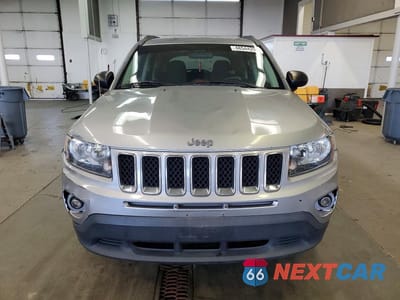 Piąte zdjęcie samochodu w środku: 2015 JEEP COMPASS SPORT VIN:1C4NJCBA6FD262505 - miniatura