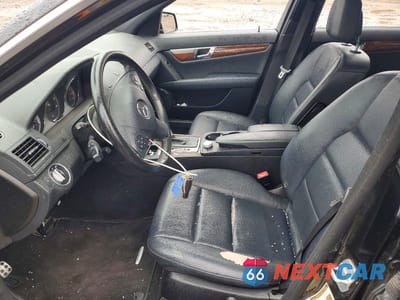 Zdjęcie 7 z 12 samochodu: 2011 MERCEDES-BENZ C 300 4MATIC VIN:WDDGF8BB6BR181166 - miniatura