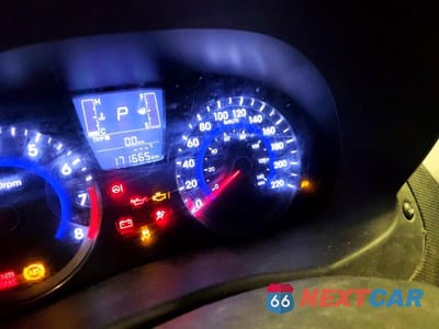 Zdjęcie 9 z 12 samochodu: 2017 HYUNDAI ACCENT SE VIN:KMHCT4AE3HU204345 - miniatura