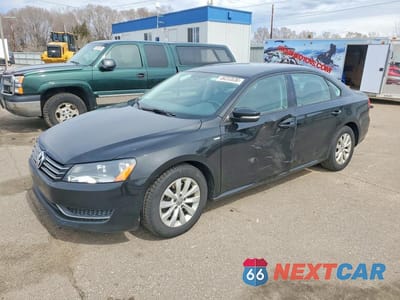 2015 VOLKSWAGEN PASSAT S 1VWAT7A35FC045324 - główne zdjęcie licytacji z USA - miniatura