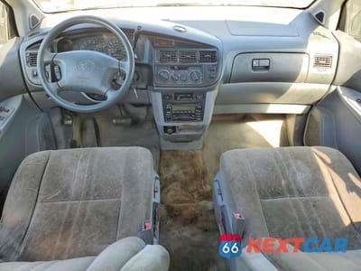 Zdjęcie 8 z 13 samochodu: 2000 TOYOTA SIENNA LE VIN:4T3ZF13C1YU316399 - miniatura