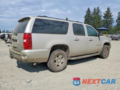 Trzecie zdjęcie samochodu z tyłu: 2009 CHEVROLET SUBURBAN K1500 LT VIN:1GNFK26319J116081 - miniatura