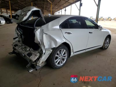 Trzecie zdjęcie samochodu z tyłu: 2011 LEXUS ES 350 VIN:JTHBK1EG4B2437116 - miniatura